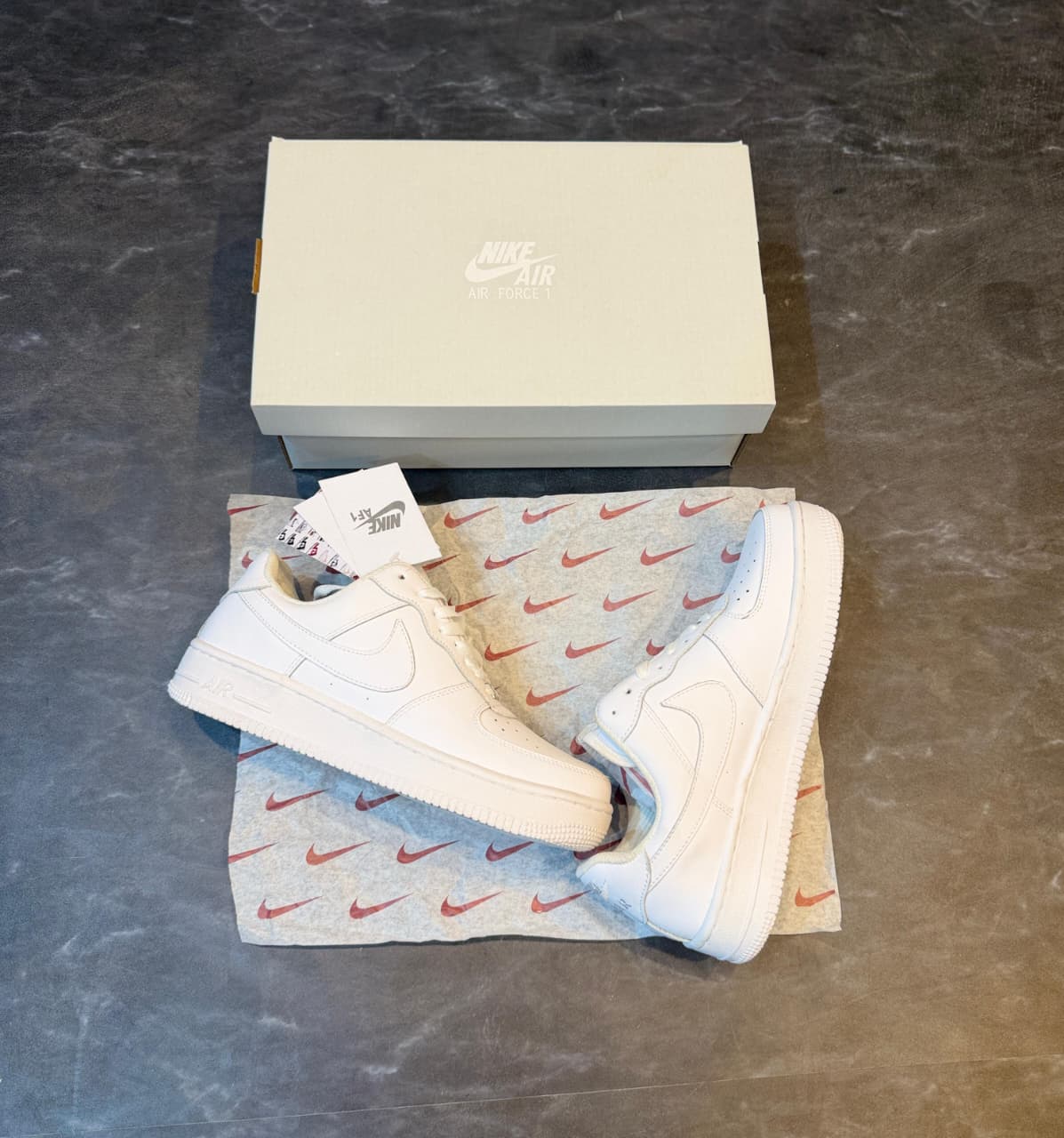 NIKE AIRFORCE ONE WHITE